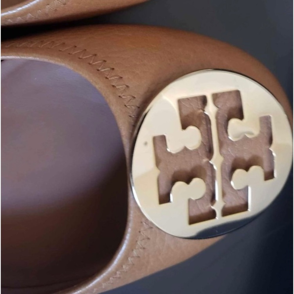 Tory Burch. Ballet shoes. Color: tan. Size: 9.5.